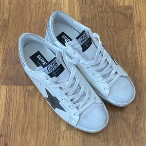 BNWT Golden Goose Superstar Sneakers white/olive green/silver
